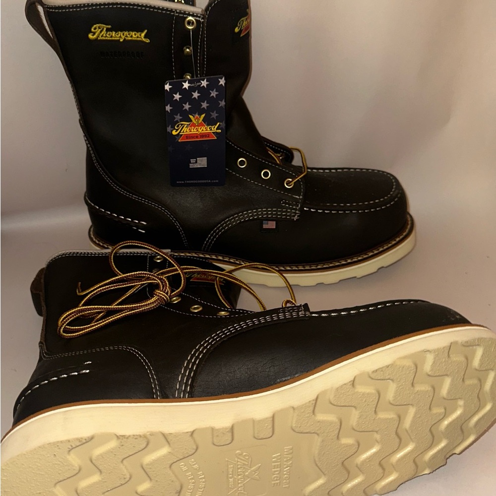 Men’s Thorogood Slip-Resistant Boots Size 12D